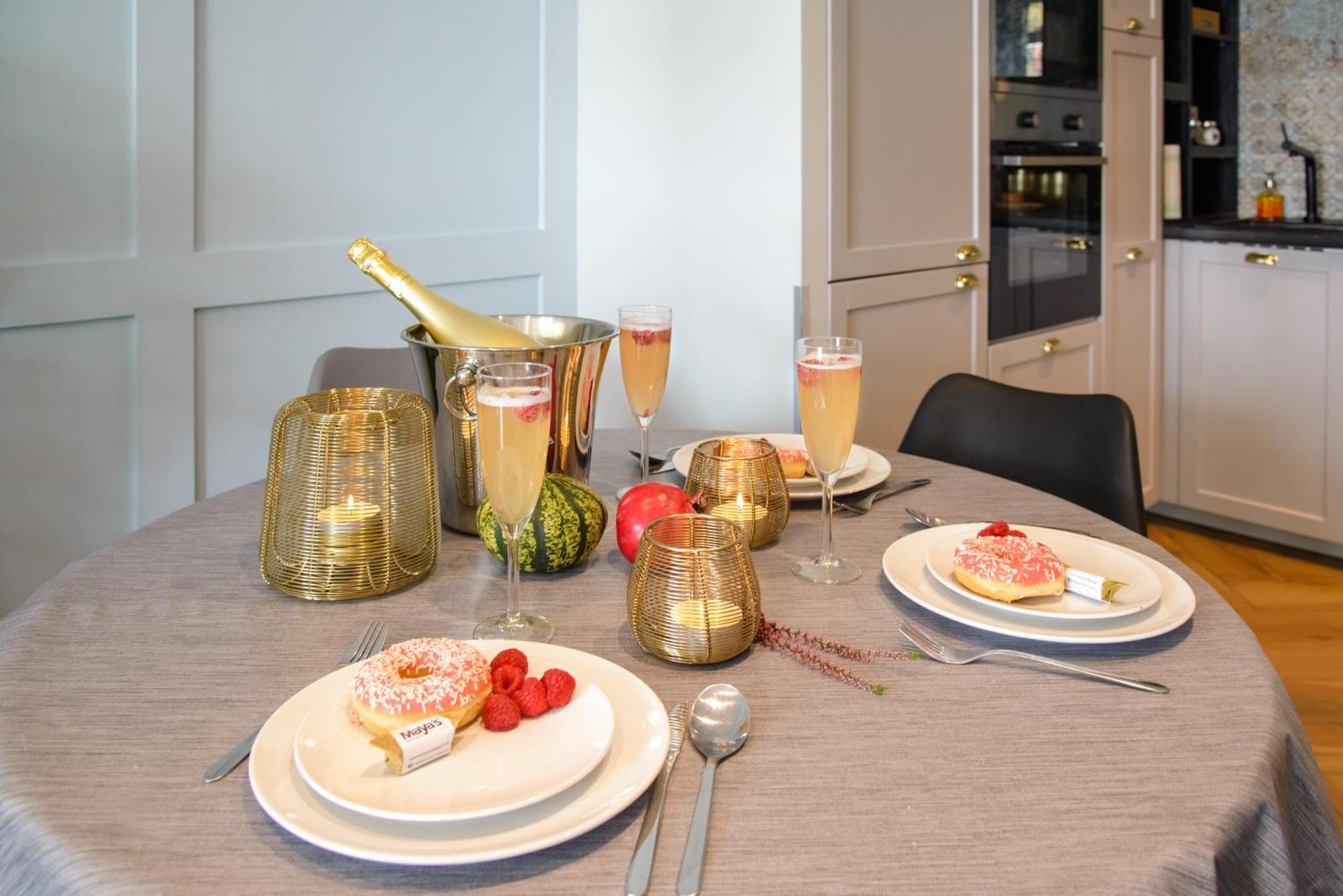 Maya'S Flats & Resorts 34 - Chmielna 73 Gdańsk Kültér fotó