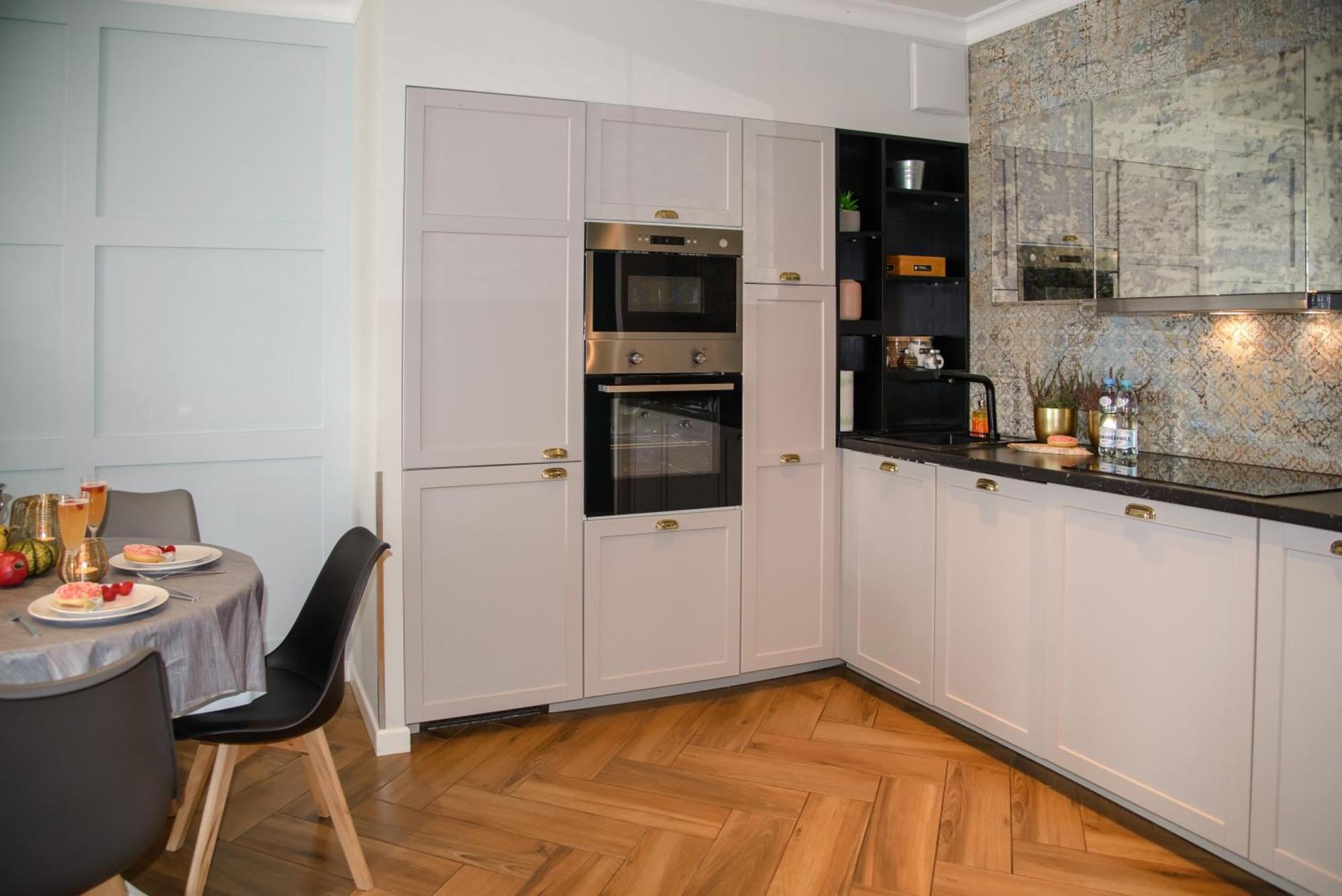 Maya'S Flats & Resorts 34 - Chmielna 73 Gdańsk Kültér fotó